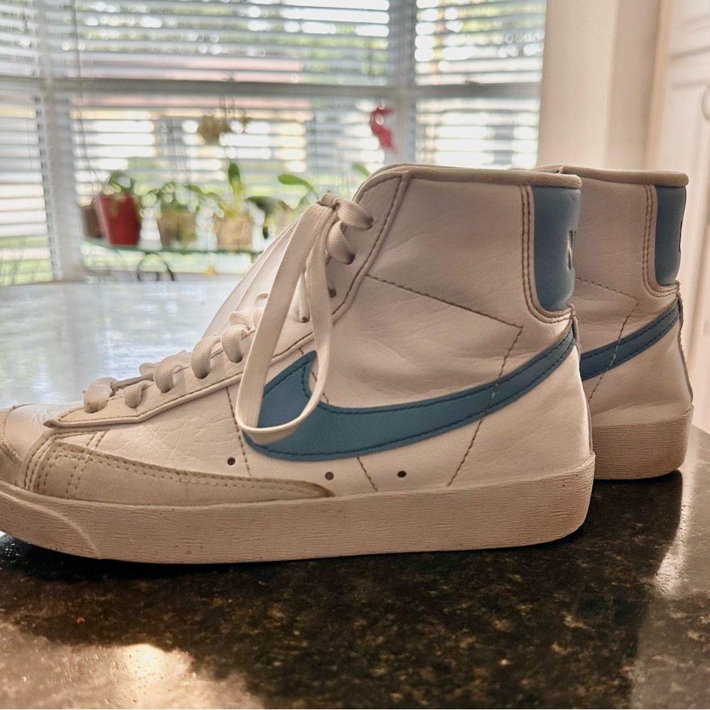 University blue Blazers, size 5.5